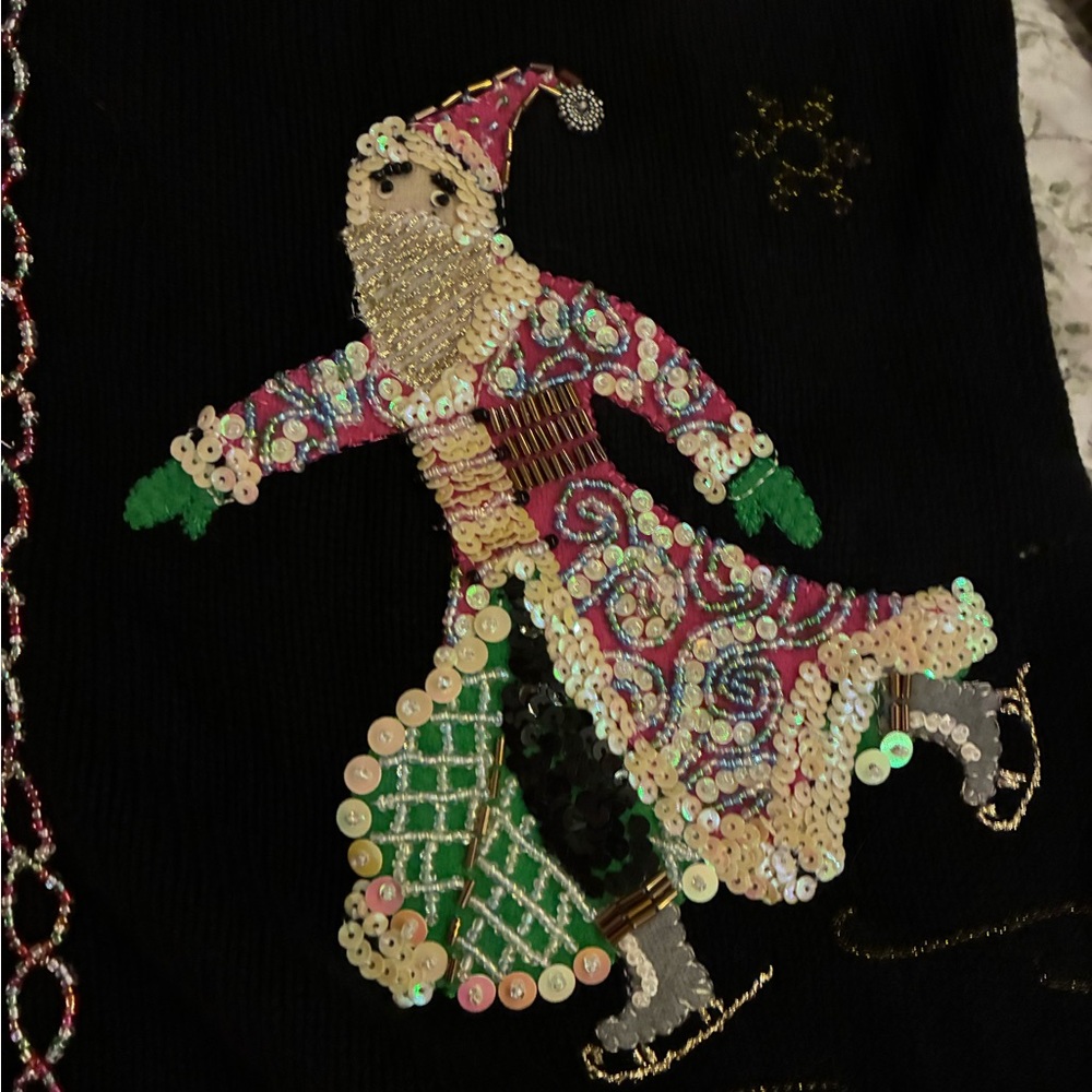 Beautiful Vintage Christmas Sweater - Picture 2 of 3